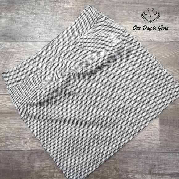 Loft Mini Skirt Size 10 - Picture 5 of 5